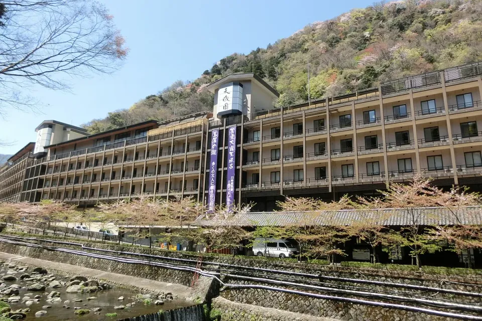 Hakone Yumoto Onsen Tenseien (天成園), Hakone